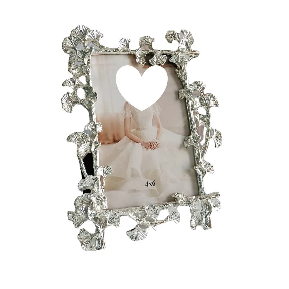 Metal frame for bedroom, decorative frame in American and European style