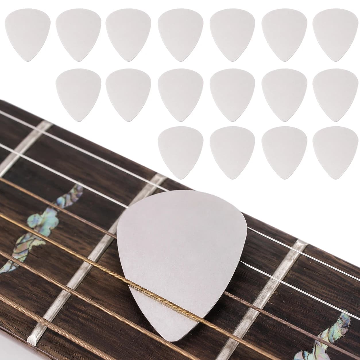 Stainless Steel Heart-Shaped Guitar Picks – 5/10/15/20PCS Metal Plectrums for Acoustic/Electric Guitar, Bass & Ukulele TMZ