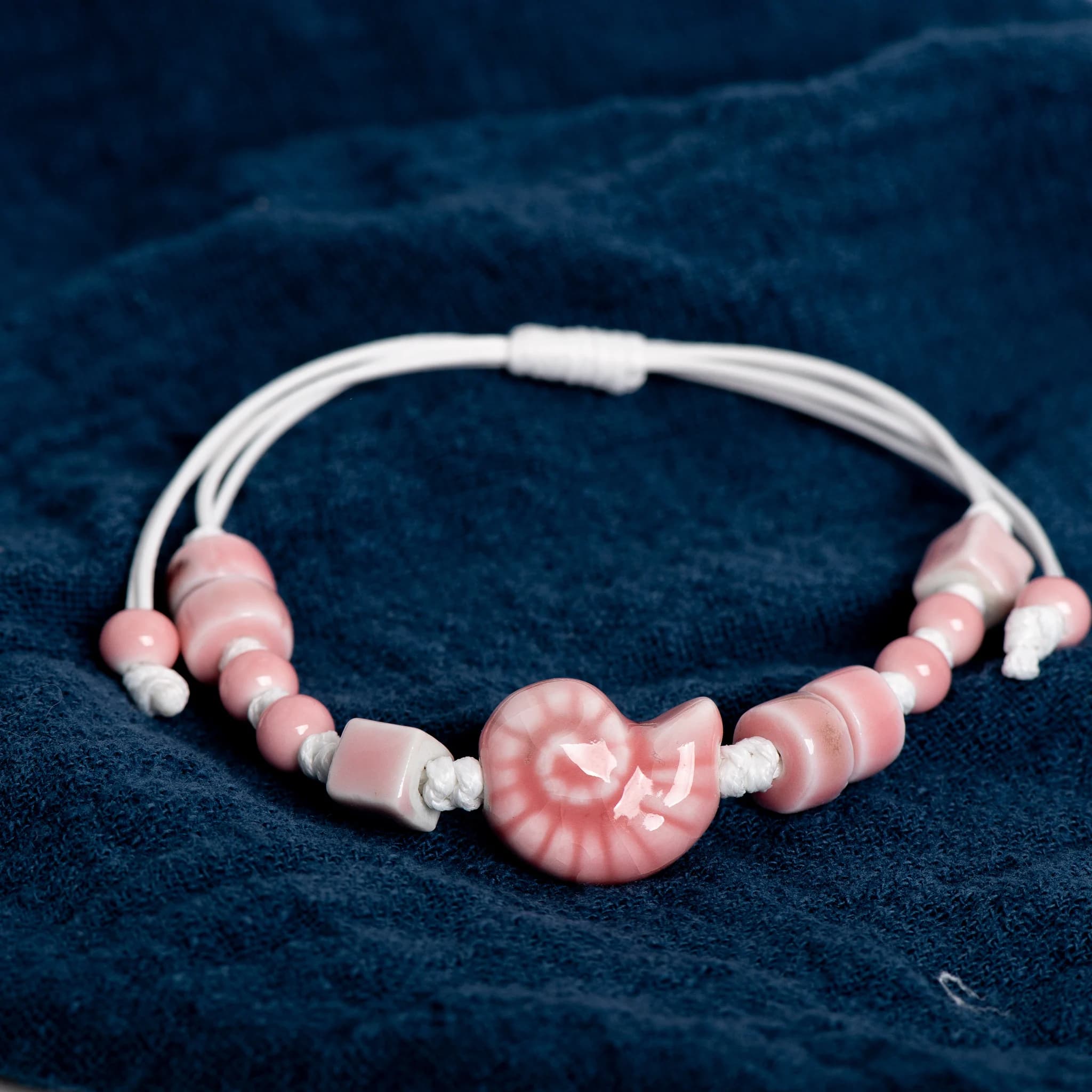 Bracciale con conchiglie in ceramica fatto a mano, regolabile, vintage, stile oceano, gioielli minimalisti, regalo per coppie 154