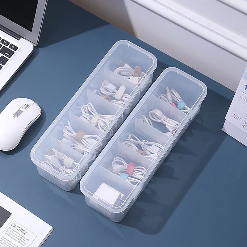Scatola portaoggetti trasparente per cavi di ricarica Scatola per la gestione dei cavi dati Scatola di immagazzinaggio USB Piccoli accessori da scrivania Organizzatore e archiviazione