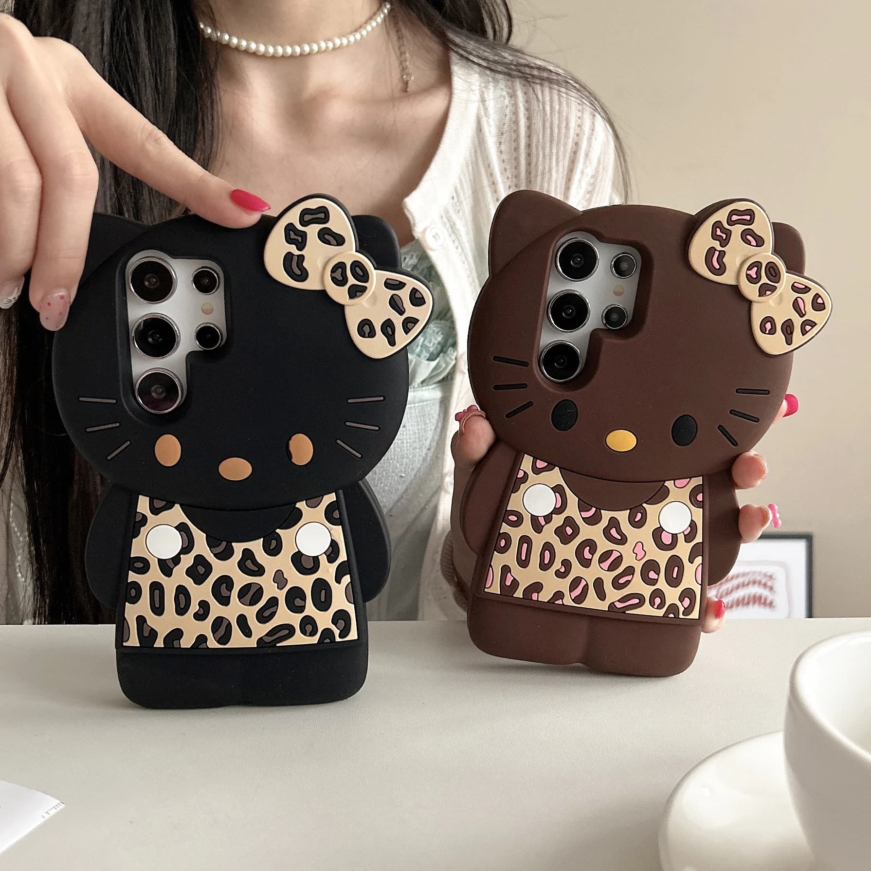 Custodia per telefono INS Cartoon Hello Kitty per Samsung Galaxy S25 S24 S23 S22 Ultra Plus A56 A55 A54 A36 Cover posteriore con stampa leopardata Kitty