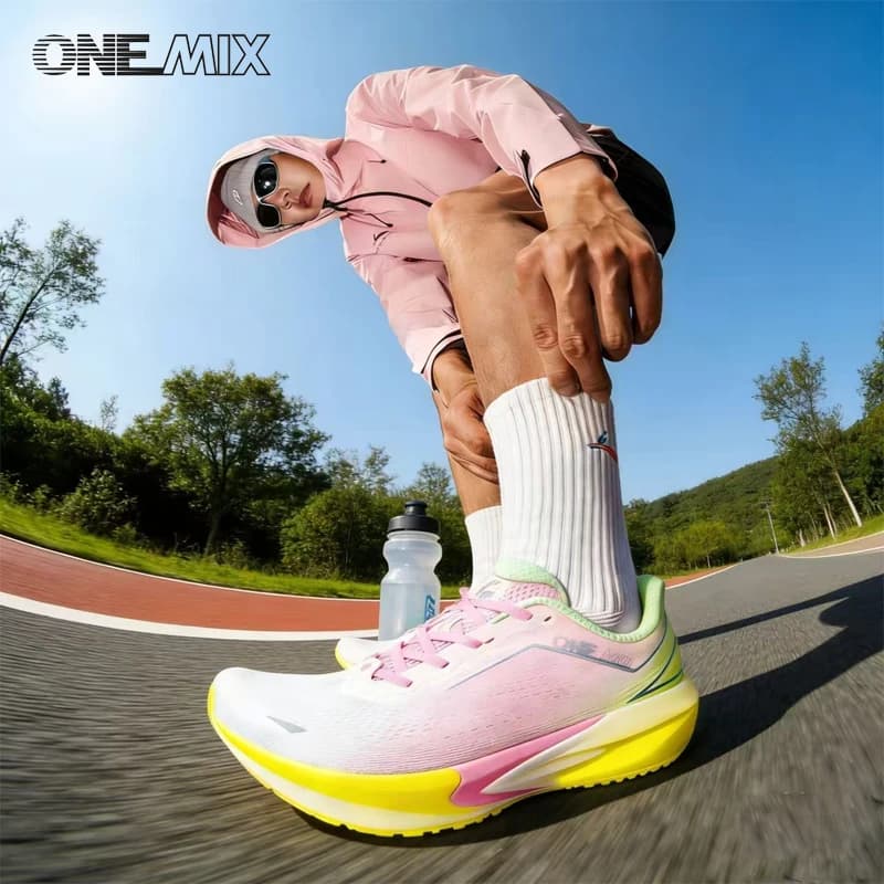 ONEMIX Running shoes for men Super lightweight gymnastics shoes for outdoor athletic training, wear-resistant non-slip walking shoes