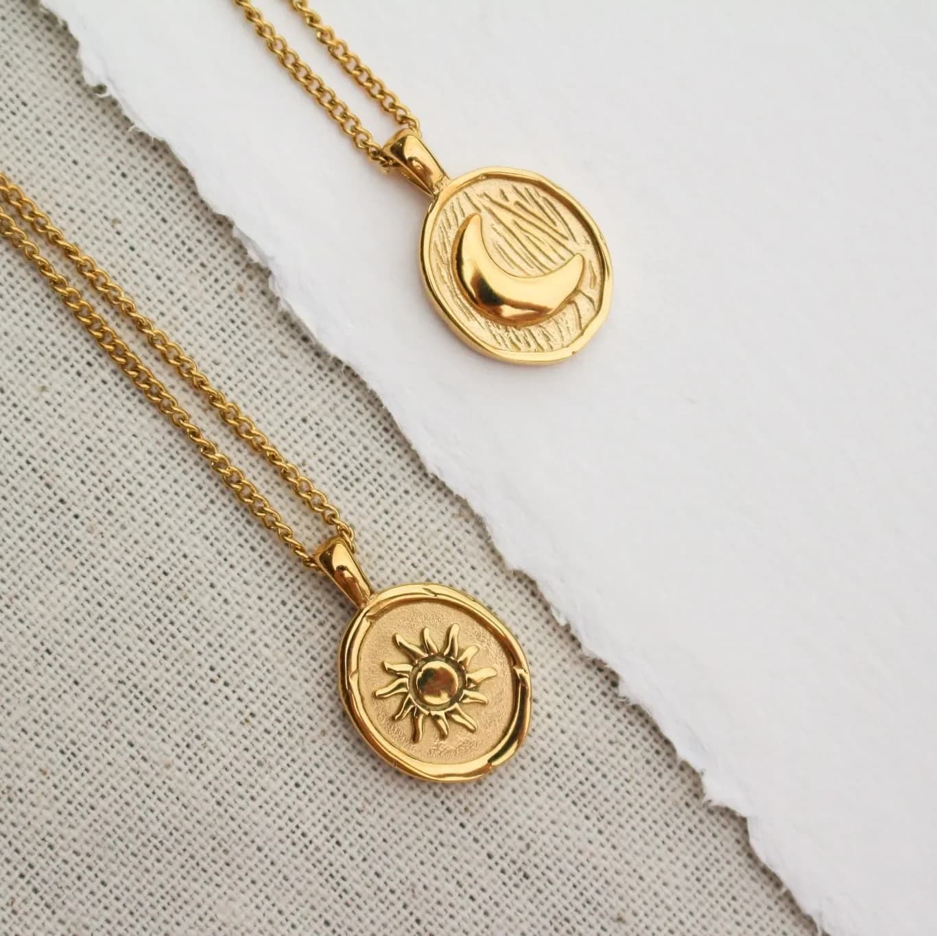 Retro Waterproof Stainless Steel Sun Moon Oval Pendant Necklace for Women Trendy 18K Gold Plated Striped Necklaces Charm Jewelry