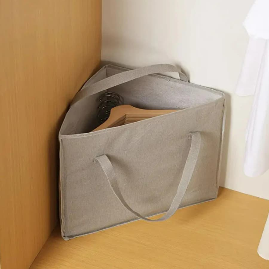 Organizzatore per guardaroba da 1 pezzo, borsa portaoggetti triangolare con manico e base per riporre i appendiabiti salvaspazio