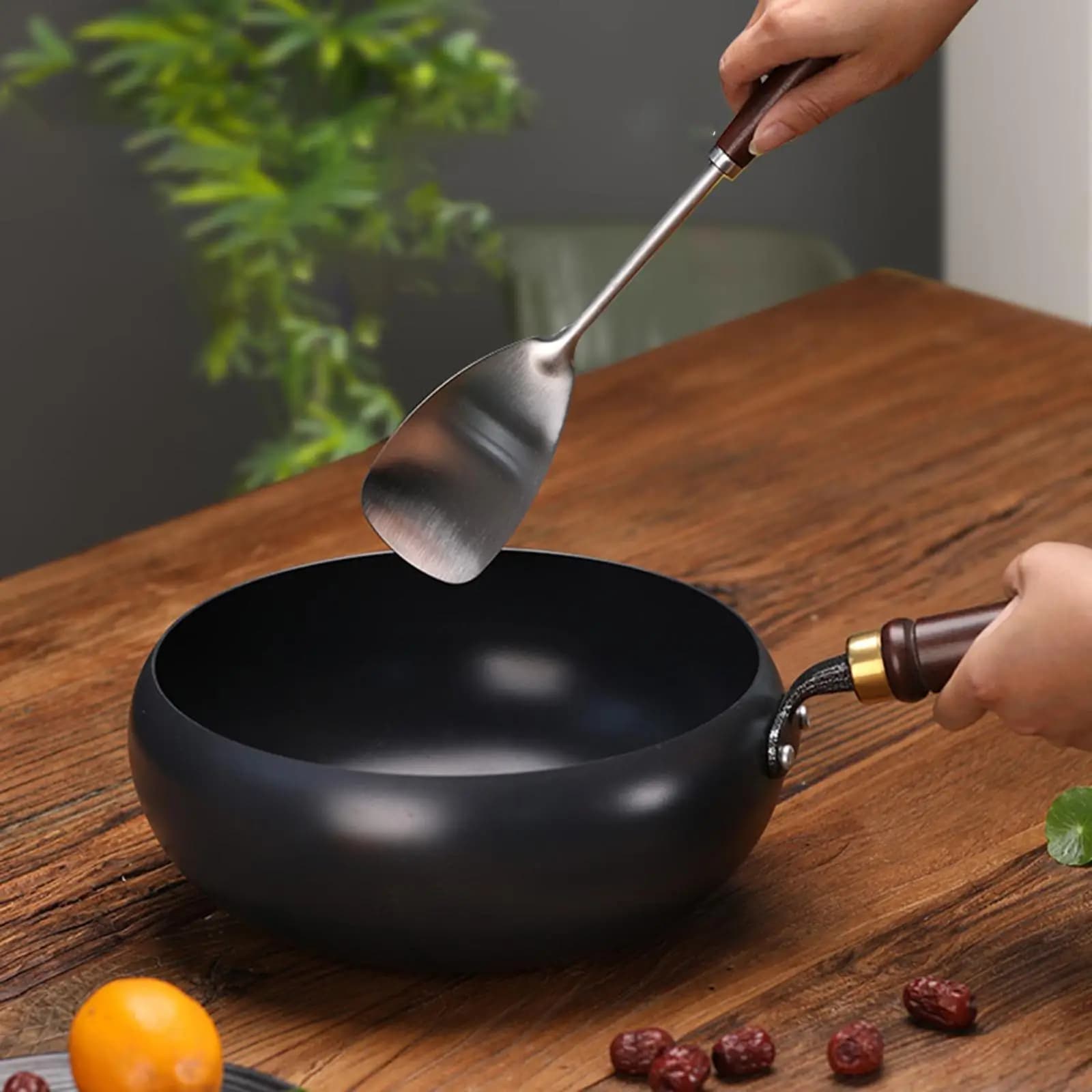 Wok Universal Non-stick pan with Spatula, Iron Plate Bottom for Induction and Cuociriso