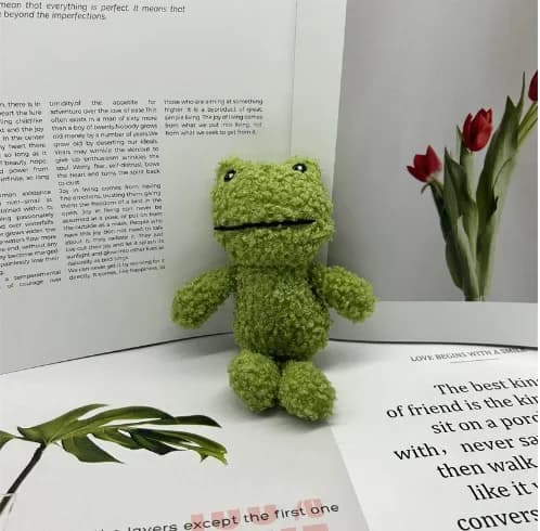 Kawaii Green Frog Plush Keychain Soft Fluffy Stuffed Animal Toy Mini Frog Doll for Kids Backpack Purse Charm Bag Pendant Birthday Gift