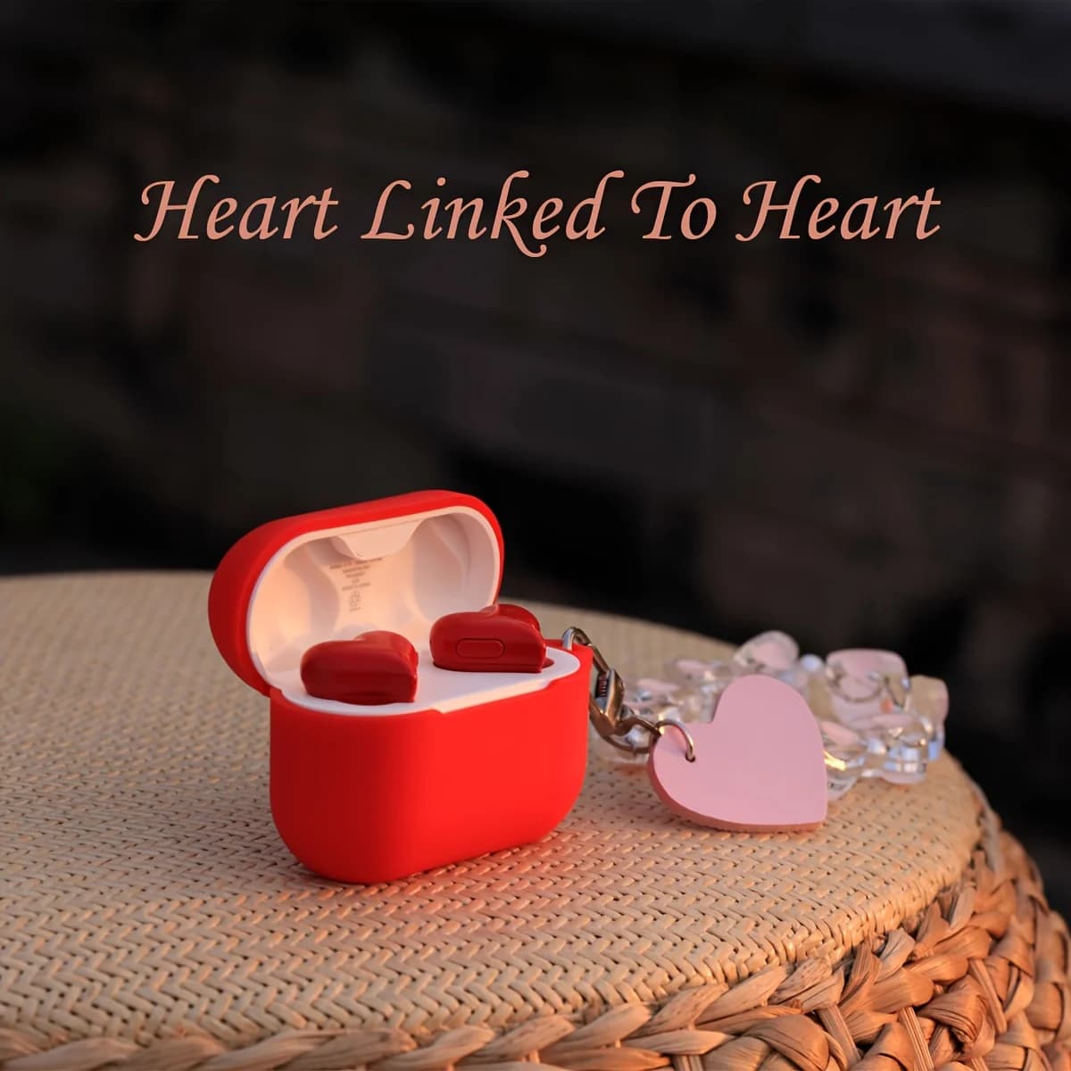 Un simpatico auricolare Bluetooth TWS a forma di cuore per iPhone/Samsung/Xiaomi auricolari wireless in-ear con cancellazione intelligente del rumore ENC
