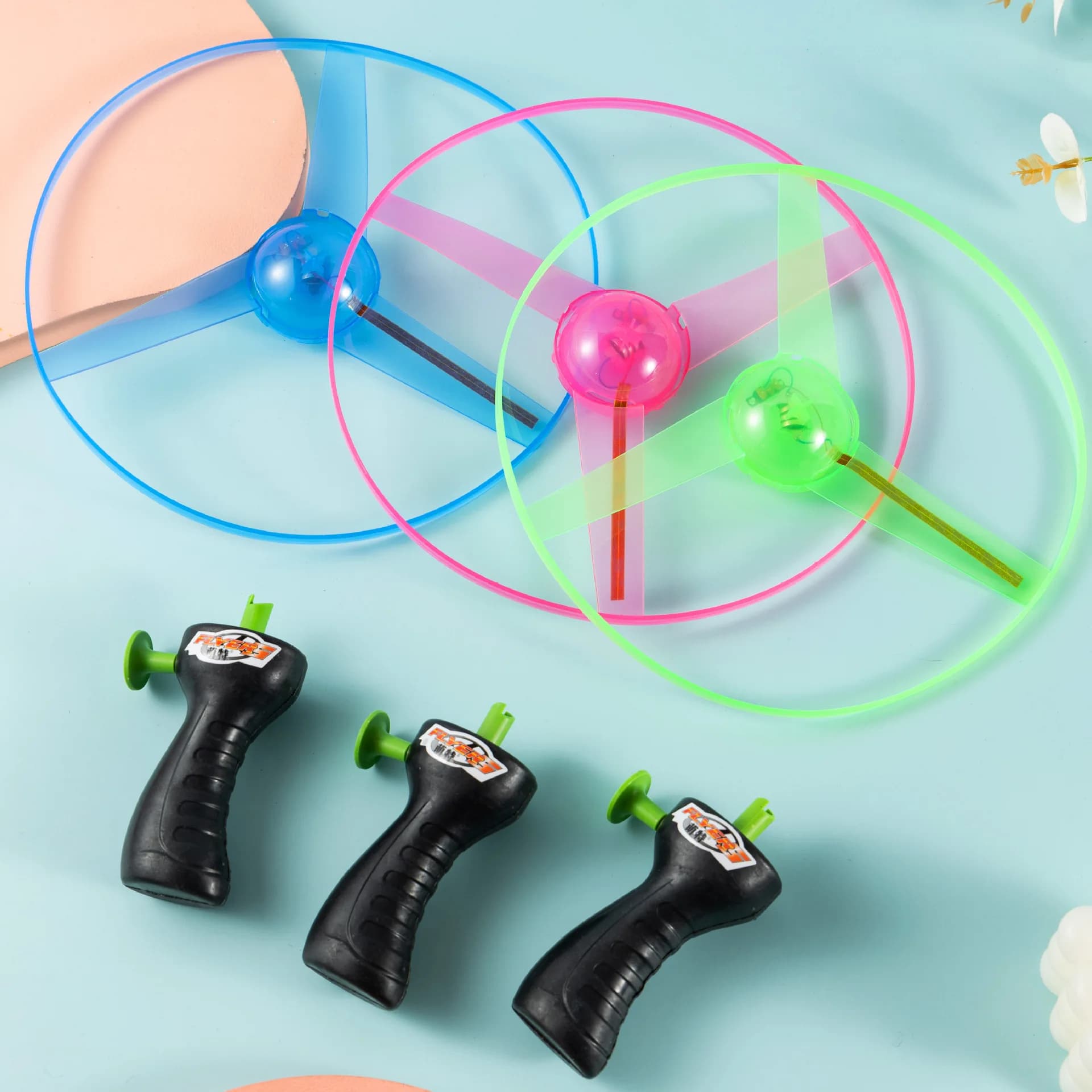 Giocattolo Volante Luminoso per Bambini con Elica, UFO Volante a LED con Cordino, Giocattolo Girevole per Esterni, Gioco Sportivo, Regalo