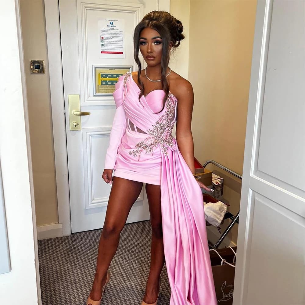 Luxury Pink Cocktail Dress Sheath Cocktail Gown for Women Long Sleeve Mini Short Beading Holiday Party Gown With Train