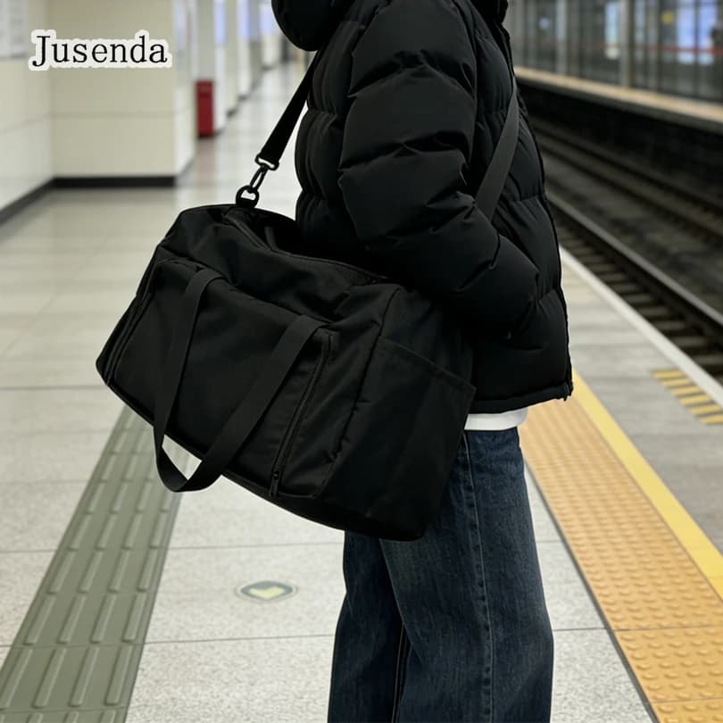 Borsa Impermeabile da Palestra e Viaggio a Tracolla Singola per Calcio e Basket con Scomparto Separato per Scarpe - Nera