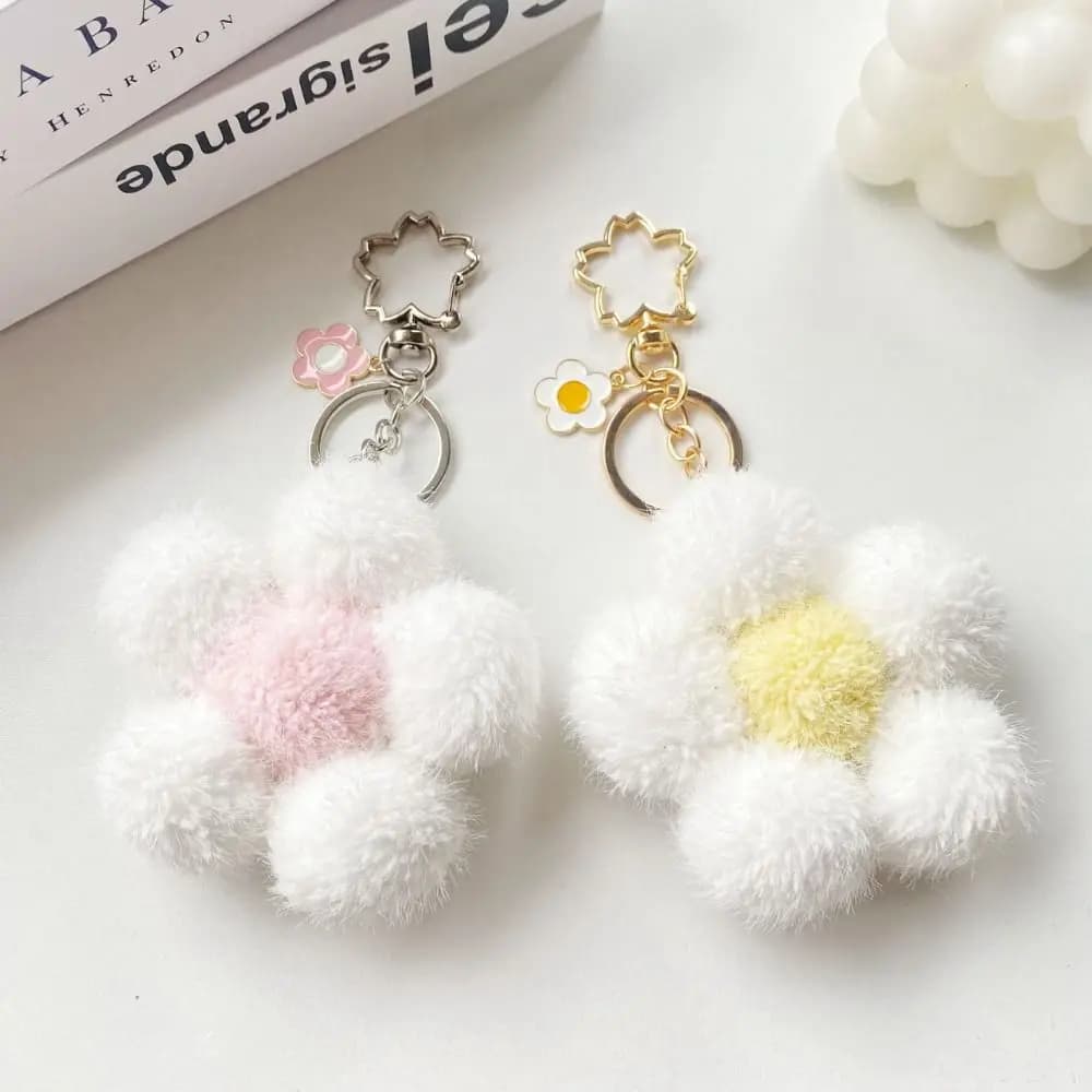 Plushball Bag Pendant Women Key Chain Bag Decoration Backpack Charms Cartoon Plush Pendant Stuff Plush Toy Flower Keychain