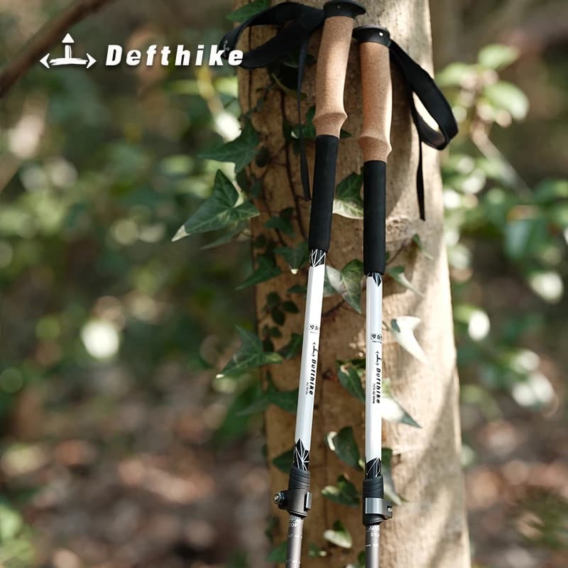 Defthike Trekking Sticks in Aluminium, Anti-shock, Telescopic, Height Adjustable for Hiking and Climbing