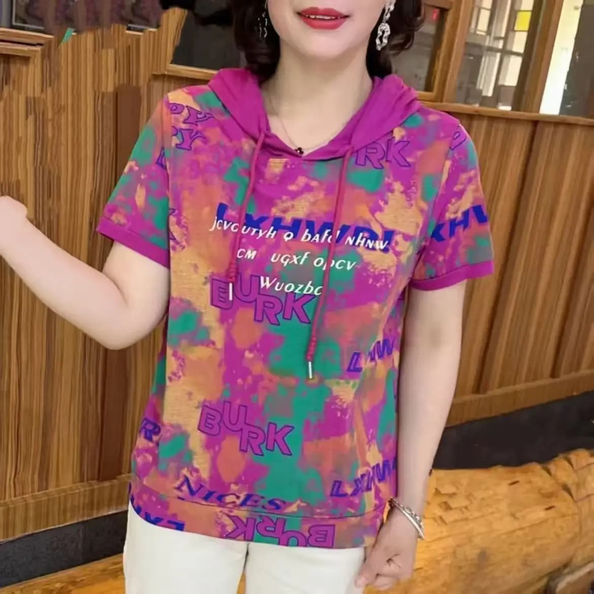 Casual Short Sleeve T-Shirt Women's New Summer Fashion Letter Print Mom's Clothes Slimming Versatile Top Korean Style Polyest...