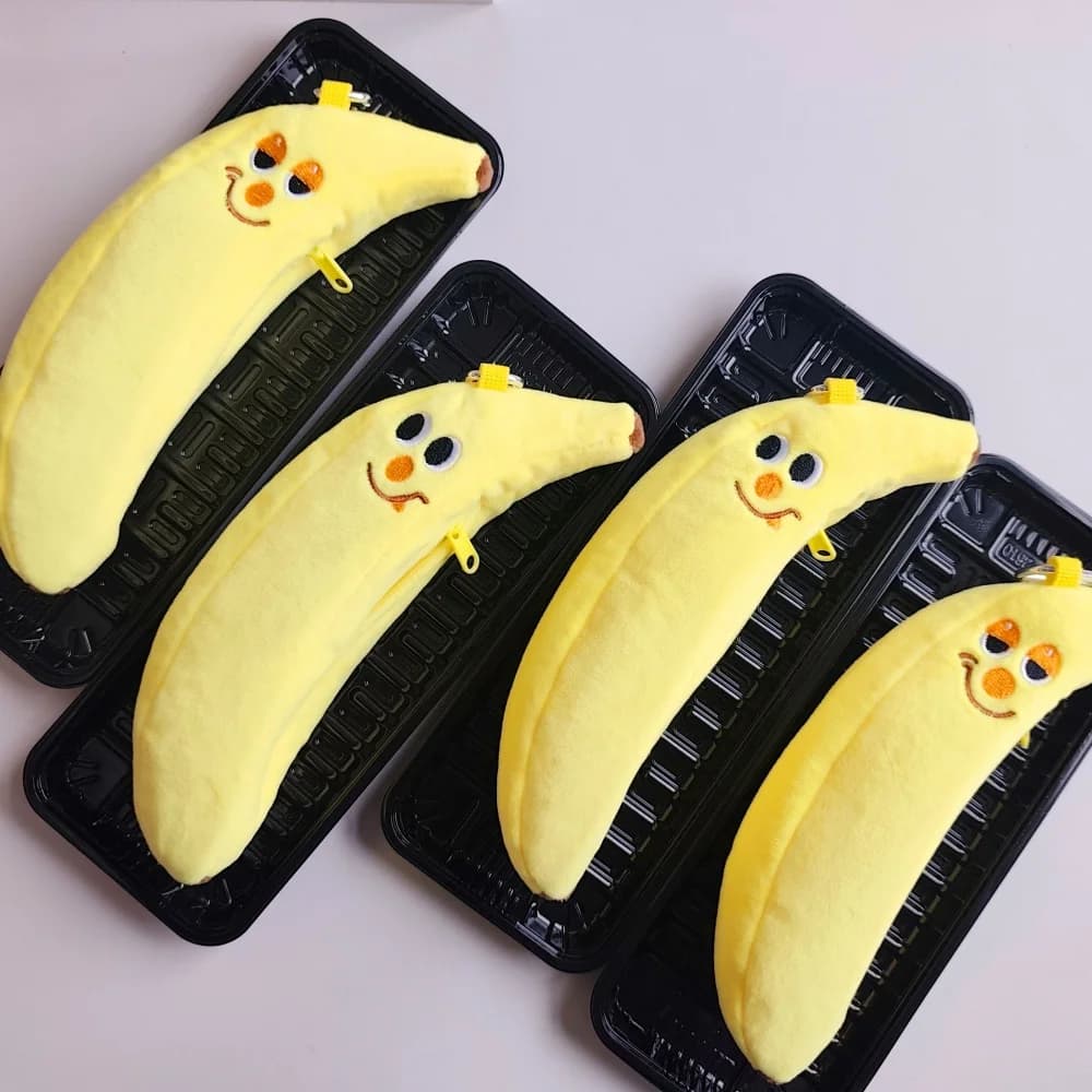 Astuccio per matite con banana simulata, astuccio per matite in peluche con espressioni, astuccio con gancio, peluche per compagno di studio, regalo