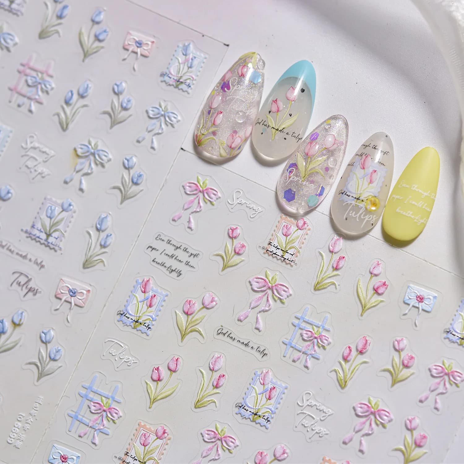 Adesivi per Unghie con Fiore di Tulipano Delicato Rosa Blu, Fiocco e Cornice Portafoto, Eleganti Adesivi per Manicure con Motivo a Busta e Rilievo Primaverile
