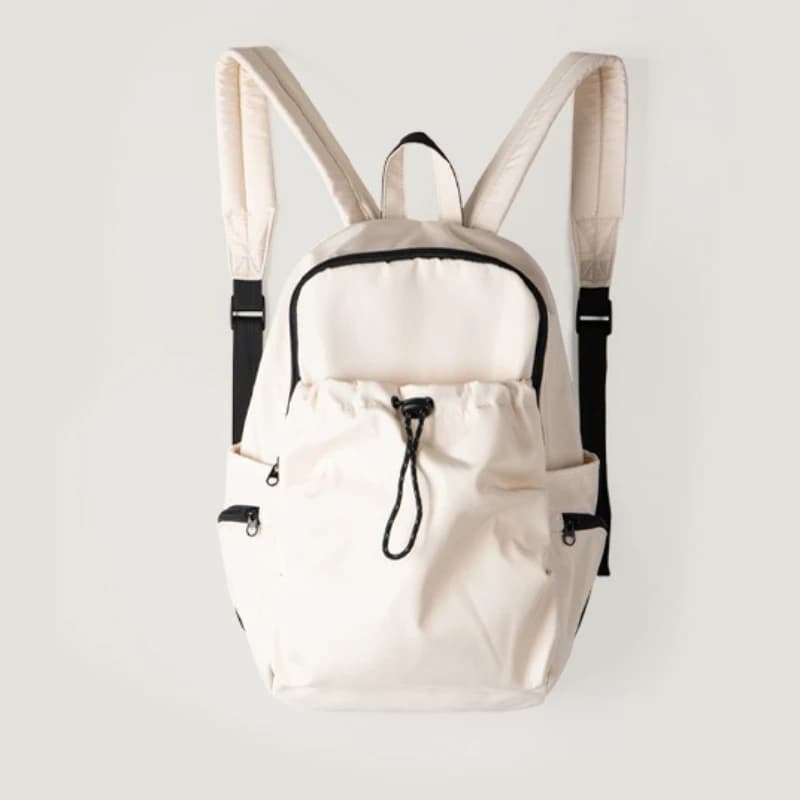 Zaino da donna minimalista Elegante zaino in nylon Borsa da pendolare spaziosa e leggera Zaino da viaggio alla moda per lavoro e fine settimana