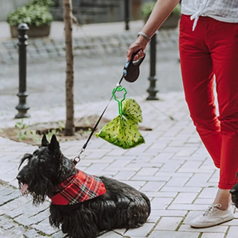 Porta Sacchetti per Escrementi di Cane, Clip per Guinzaglio, Dispenser Mani Libere per Passeggiate all'Aperto, Facile da Trasportare