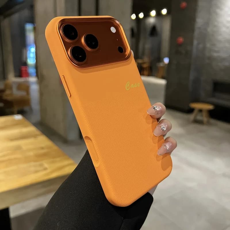 OSD High-quality hard-shell polka-dot silicone full-cover case for Apple 17 mobile phone. Suitable for iPhone 17, 16/15/14/13.