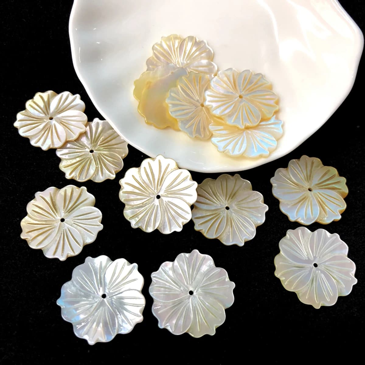 4 pezzi di perline a forma di farfalla e fiore, perline sfuse fai da te per la creazione di gioielli, orecchini, collane e accessori fai da te