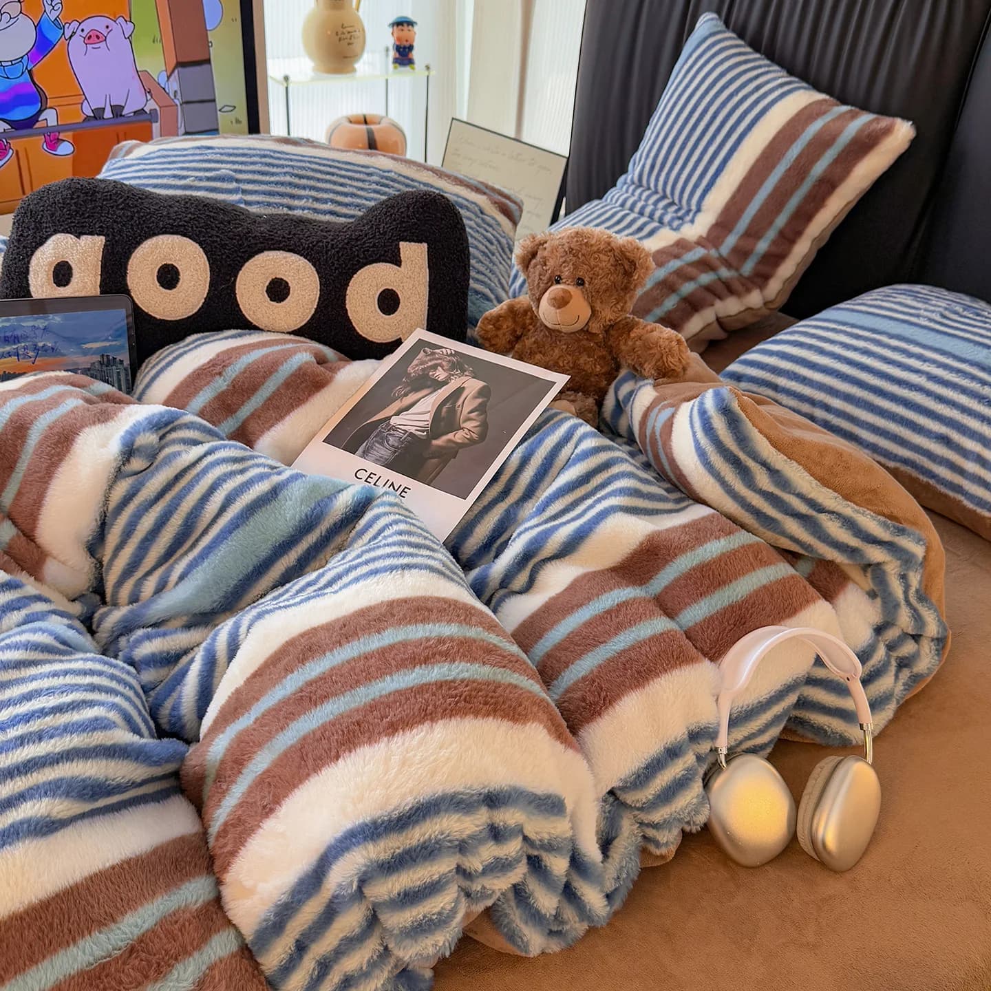 Set bed in striped plush with bunny, four pieces, in thick milk plush for autumn and winter, new 2026, duvet and sheets