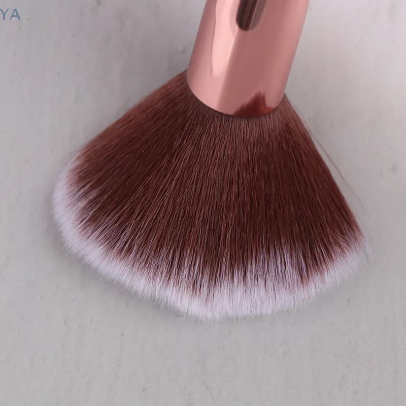 YA Brush for the U Shaped Bear, Double Toe, for Umbrella, Fondotinta, Illuminante, Fard, Cosmetic Tool for the Face