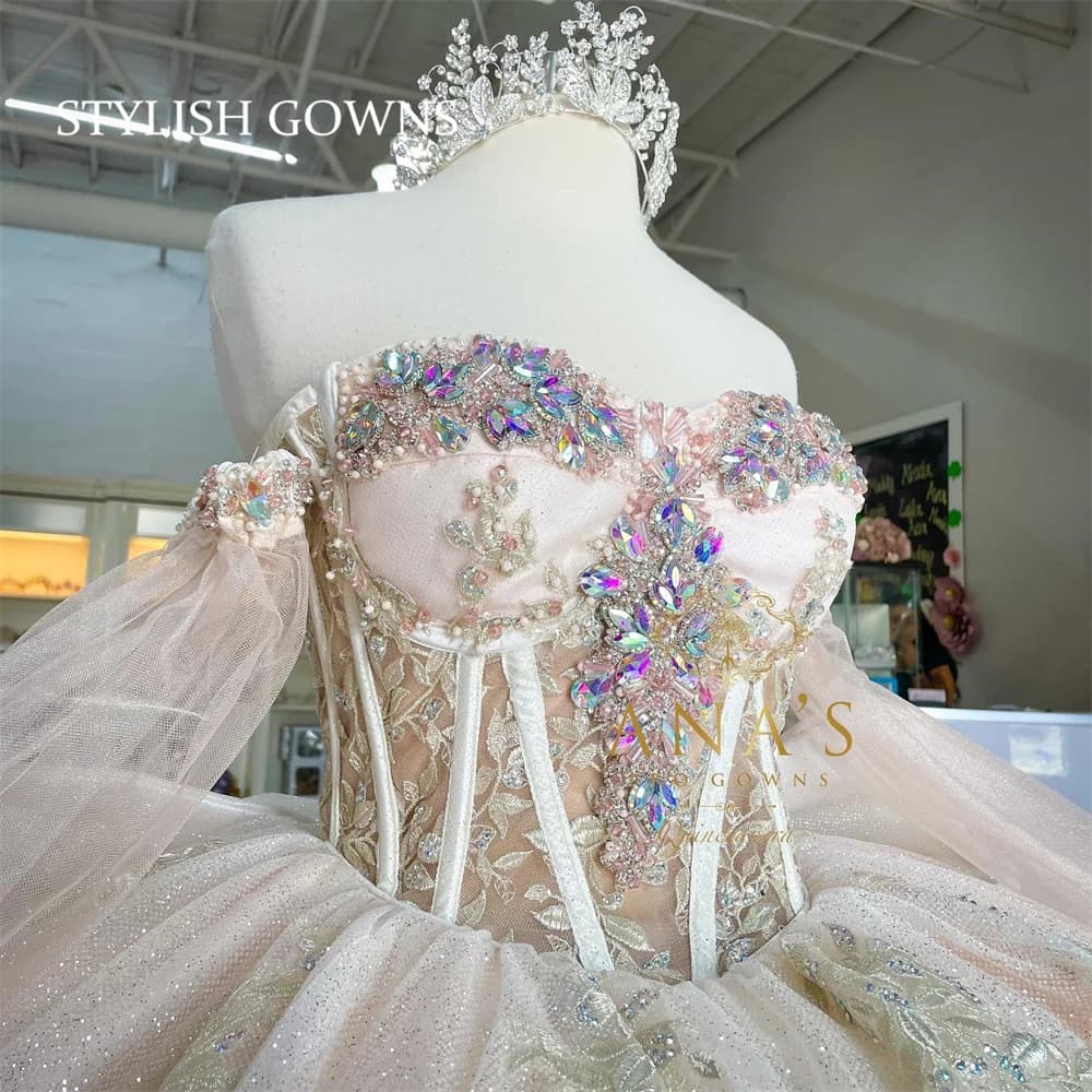 Affascinante abito da ballo con spalle scoperte abito Quinceanera per ragazze Appliques di cristallo con perline abiti da festa di compleanno personalizzati
