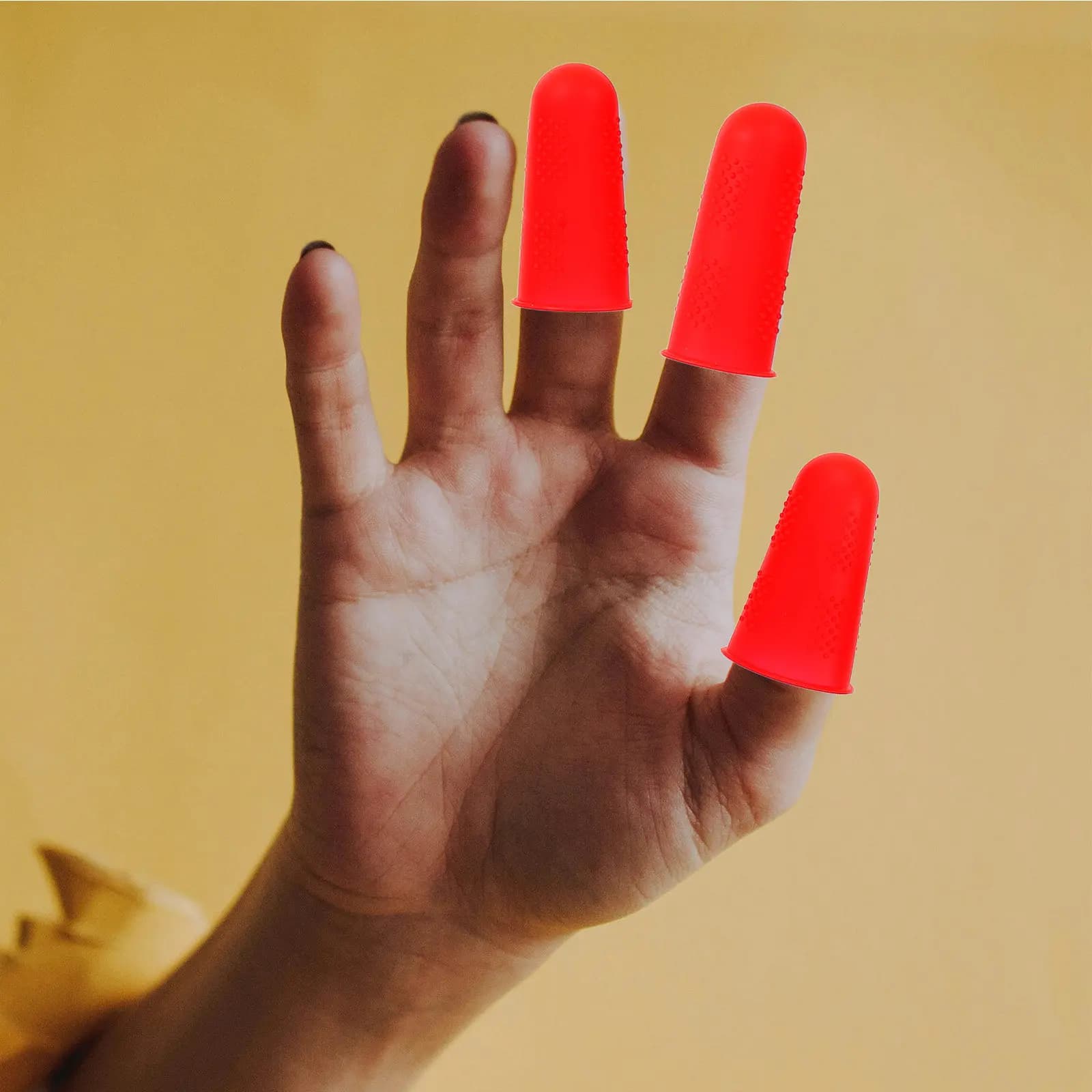 12Pcs Silicone Finger Guards Heat Proof Grip Enhanced Finger Tip Covers for Glue Guns Cooking DIY Crafting Workshop Fingertip