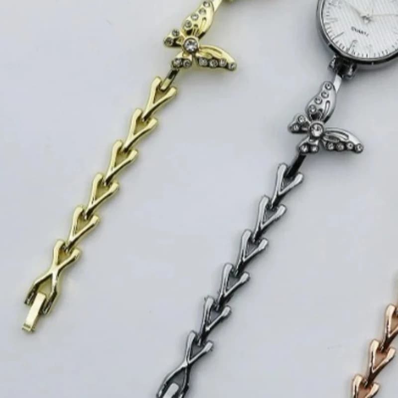 Orologio da Donna alla Moda, Squisito Bracciale con Farfalla, Orologio al Quarzo, Orologio di Lusso Leggero, Regalo per Donna