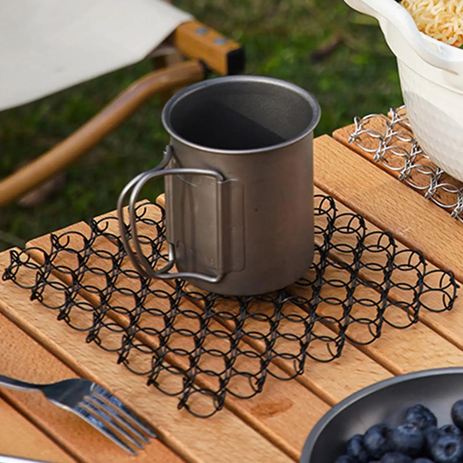 Stainless Steel Copper Heat Resistant, Decoration and Insulating Support for Hot Plates, Ideal for Camping and Country House