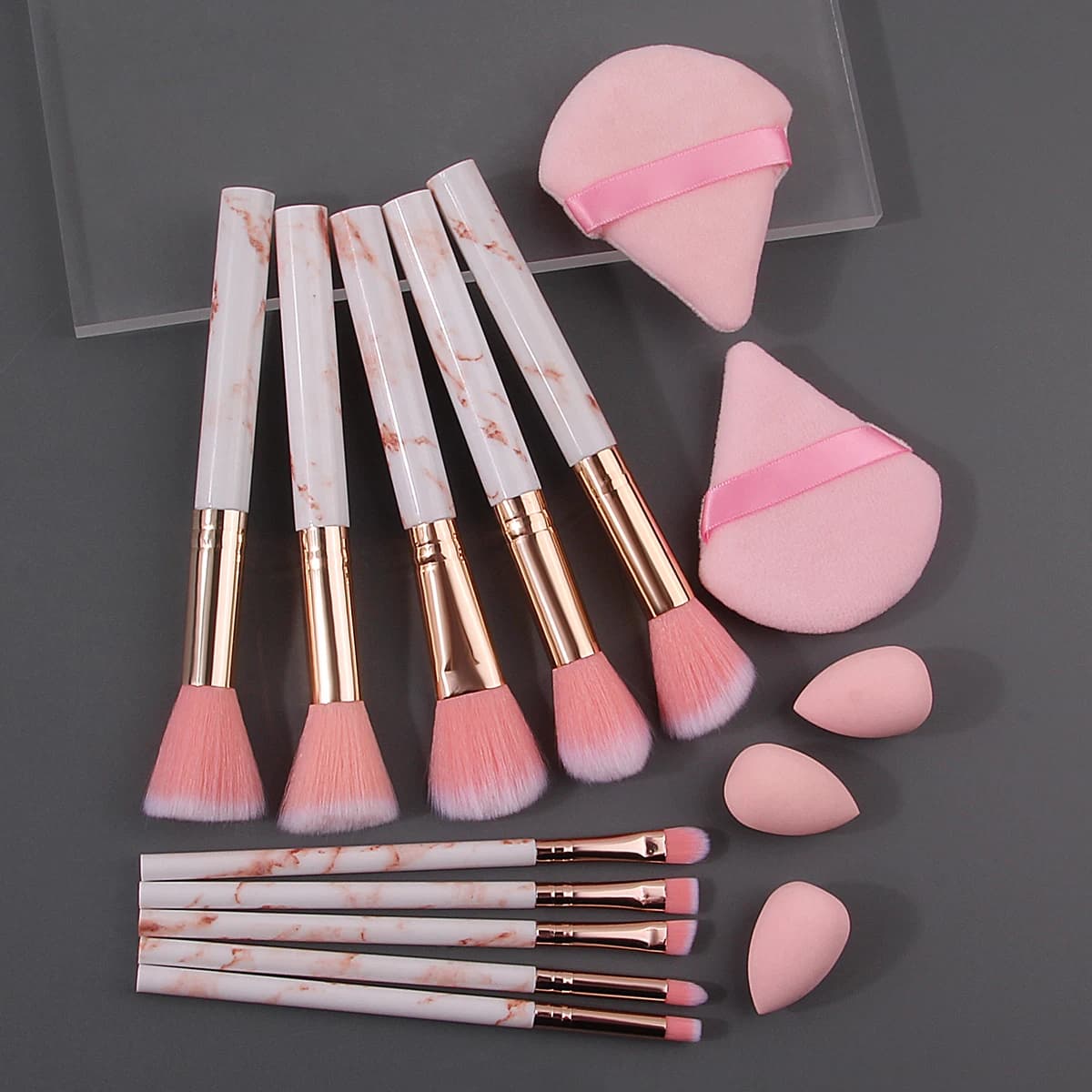 Make-up brush Set sponge powder: 10 makeup brushes + 2 fan shaped pink powder breath + 3 mini multifunctional sponge eggs