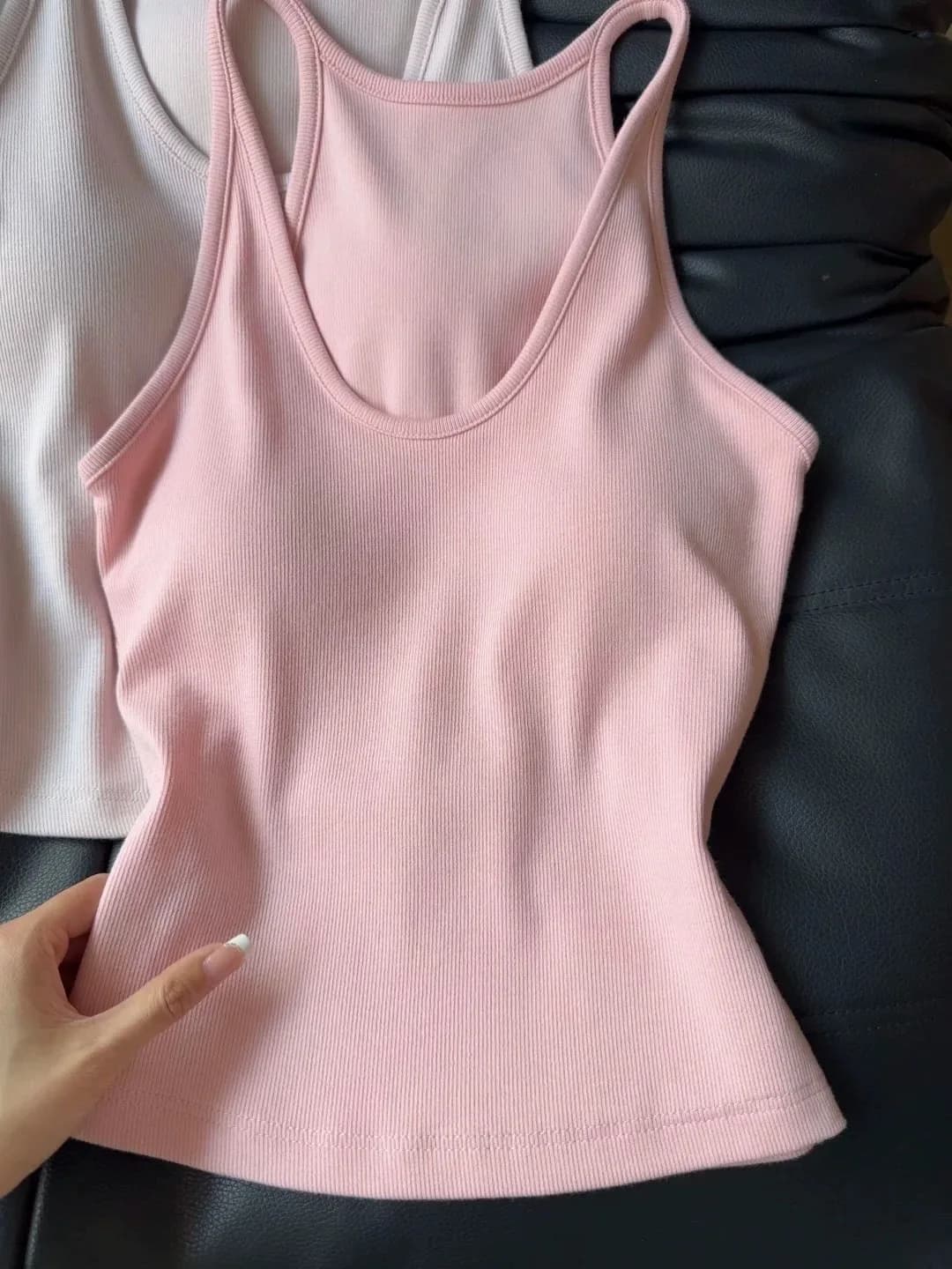 Spicy Girl U-Neck Vest Women Summer Short Inner Wear with Chest Pad Covers Side Breast Knitted Moisture Wicking Color