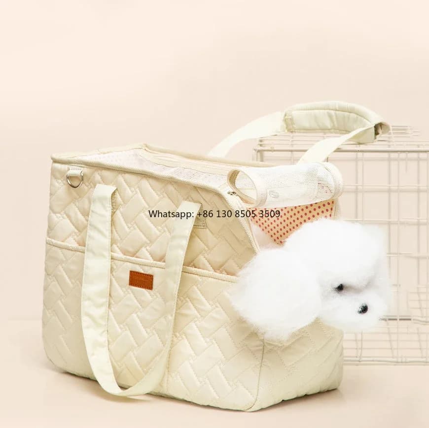 Fashionable Portable Large Capacity Breathable Cat Dog Carrier Bag Pet Shoulder Bag Crossbody Bag Soft and Comfortable to Carry