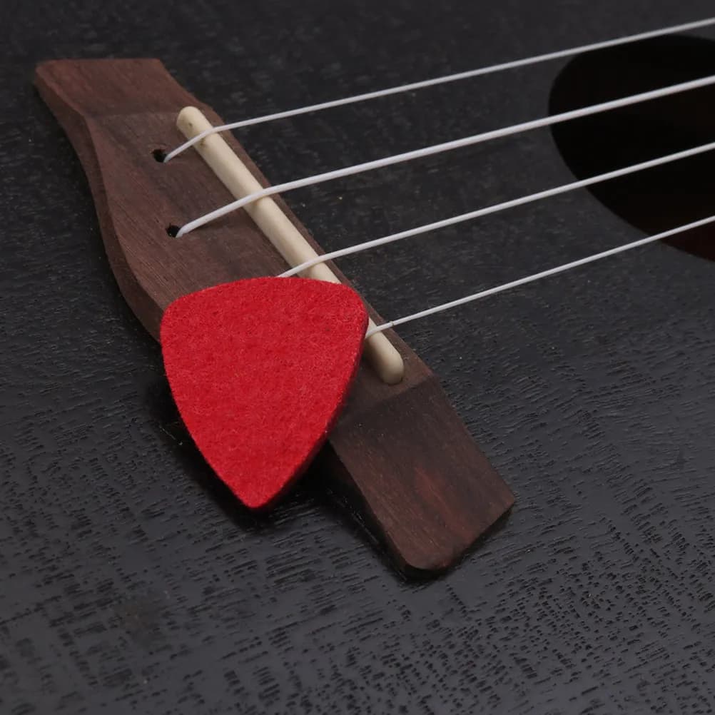 10Pcs Felt Guitar Pick Made of Wool Great Flex and Durability Replacement Picks for Acoustic Instruments Comfortable Grip Red