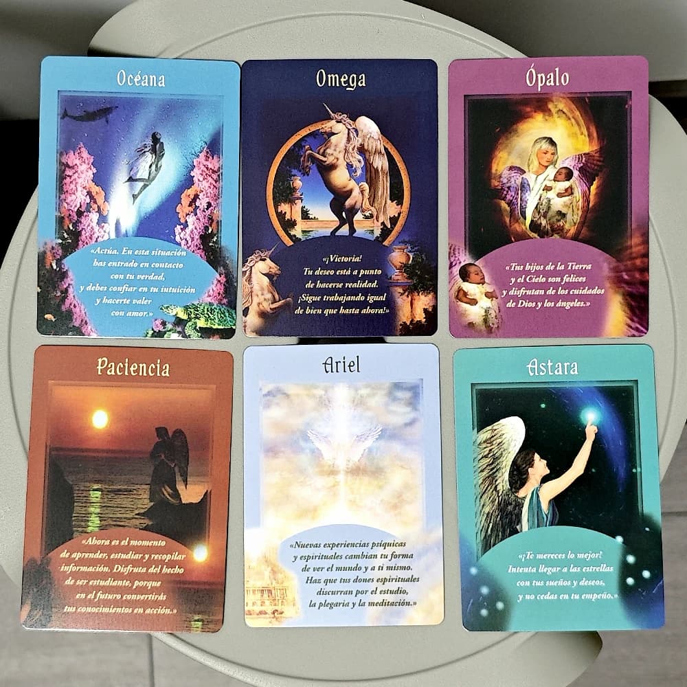 Messaggi da 10,4 * 7,3 cm dai tuoi angeli - Ciò che vuoi conoscere le carte in lingua spagnola Carte Oracle da 44 pezzi
