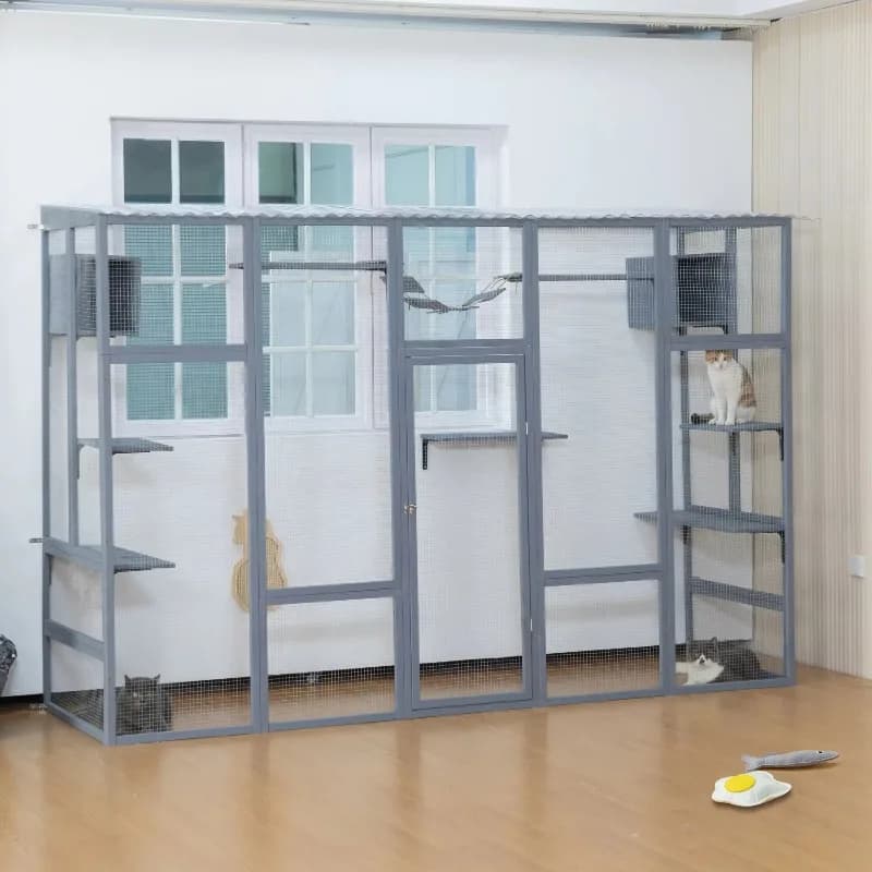 Recinto in Legno Grigio con 6 Piattaforme per Salti, 2 Cucce, Tiragraffi, Ponte e Caroselli