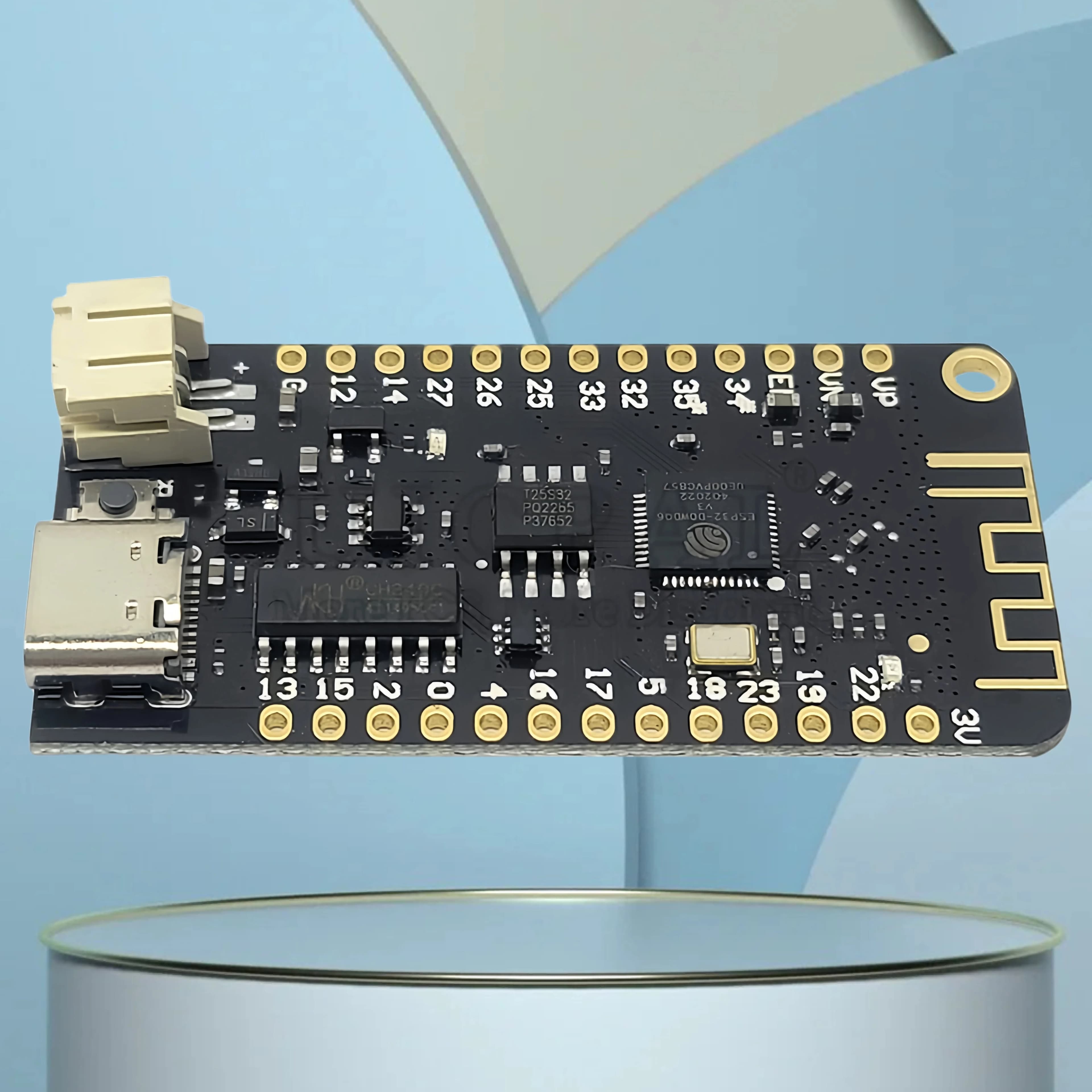 Modulo scheda di sviluppo ESP32 con interfaccia batteria al litio Moduli Wifi BT 2.4G per MicroPython 4MB FLASH USB Type-C
