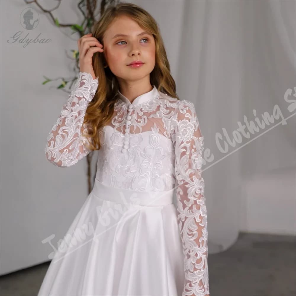 Abito da ragazza di fiore a collo alto in raso bianco con ricamo in pizzo per la fotografia di compleanno di feste per bambini di matrimonio personalizzata