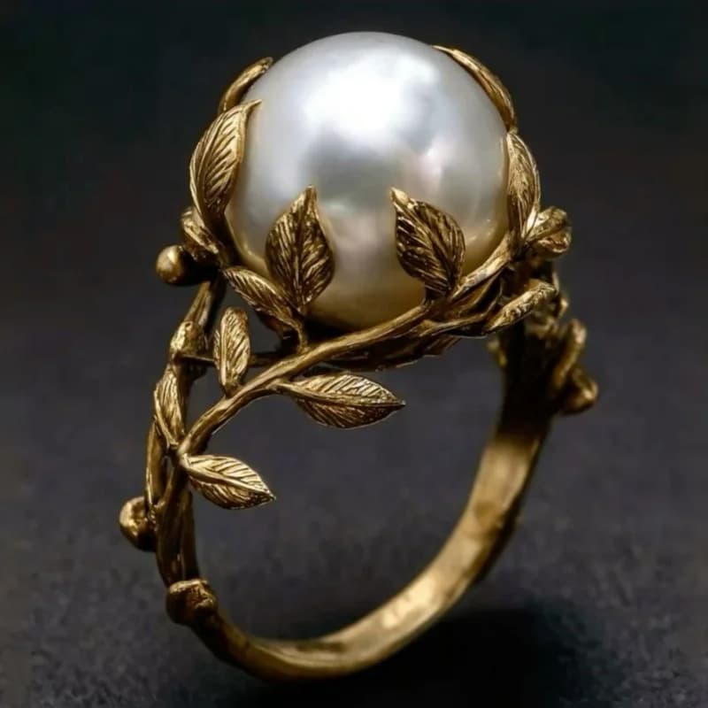 Vintage Ladies' Golden Plated Ring Carved Flower Hollowed Out Design Fresh Artistic Style Ring Elegant Jewelry Accessory