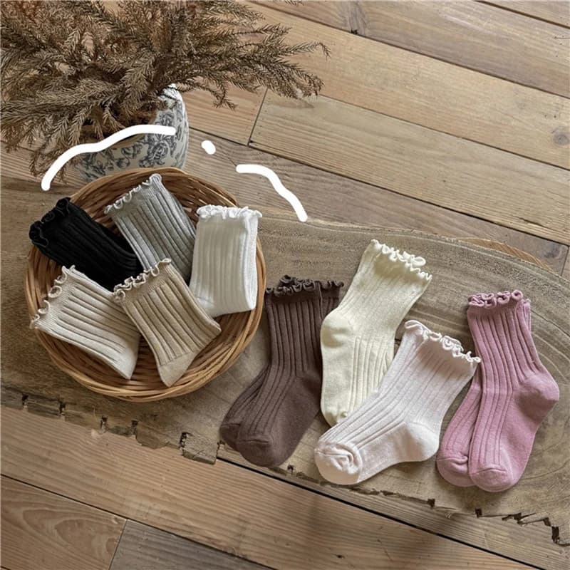 Autumn New Kids Ruffled Socks 4-Pack Combed Cotton Princess Style Socks for 3-12Y Girls Soft Baby Girl Socks Casual Daily Wear