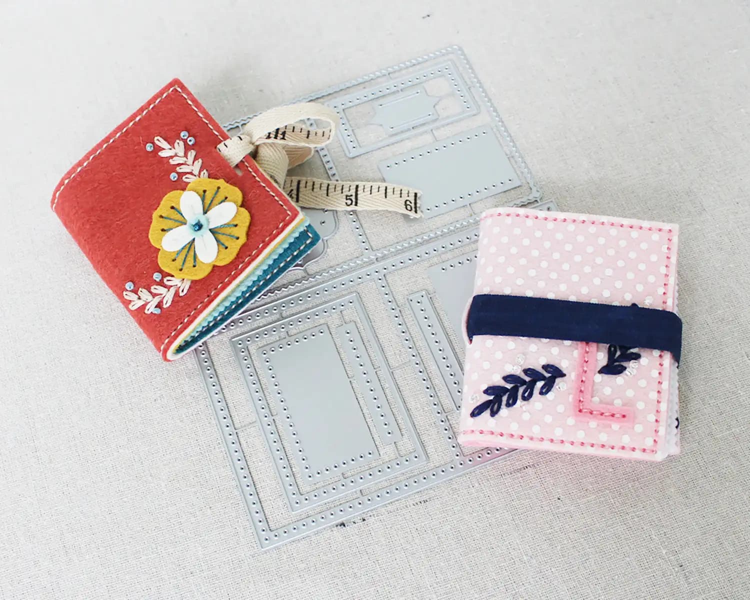 Kit da cucito Essentials Needle Book Metallo Fustelle Scrapbook fai da te Decorazione artigianale Modello di goffratura Primavera San Valentino
