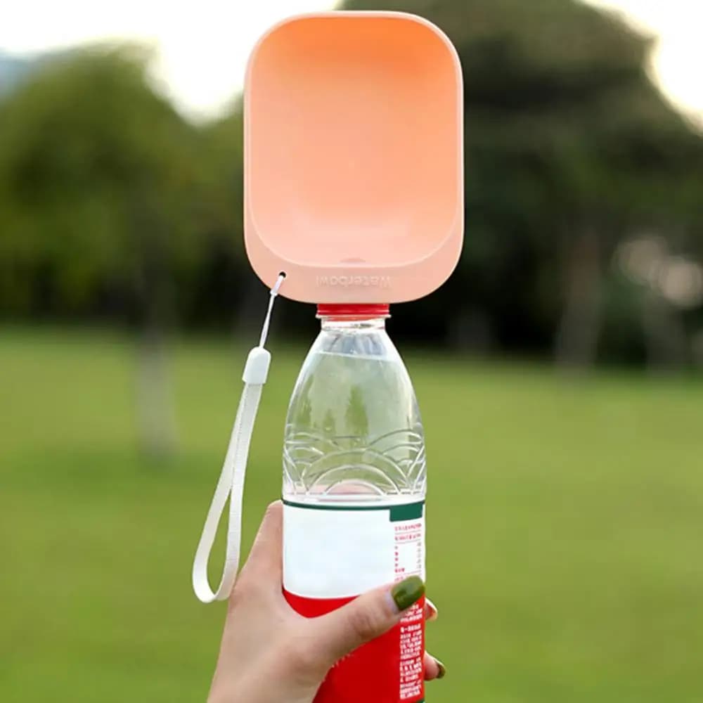 Ciotola per animali domestici Bottiglia d'acqua per cani Contenitore per alimenti Cucchiaio Ciotola per mangiatoia per cuccioli Cucchiaio per bere da viaggio all'aperto Dispenser per mangiatoia d'acqua