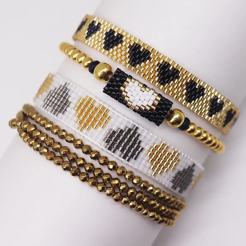 2024 Set di braccialetti di cristallo con sfera in acciaio intrecciato a mano con cuore a forcella in oro moda hip-hop europea e americana