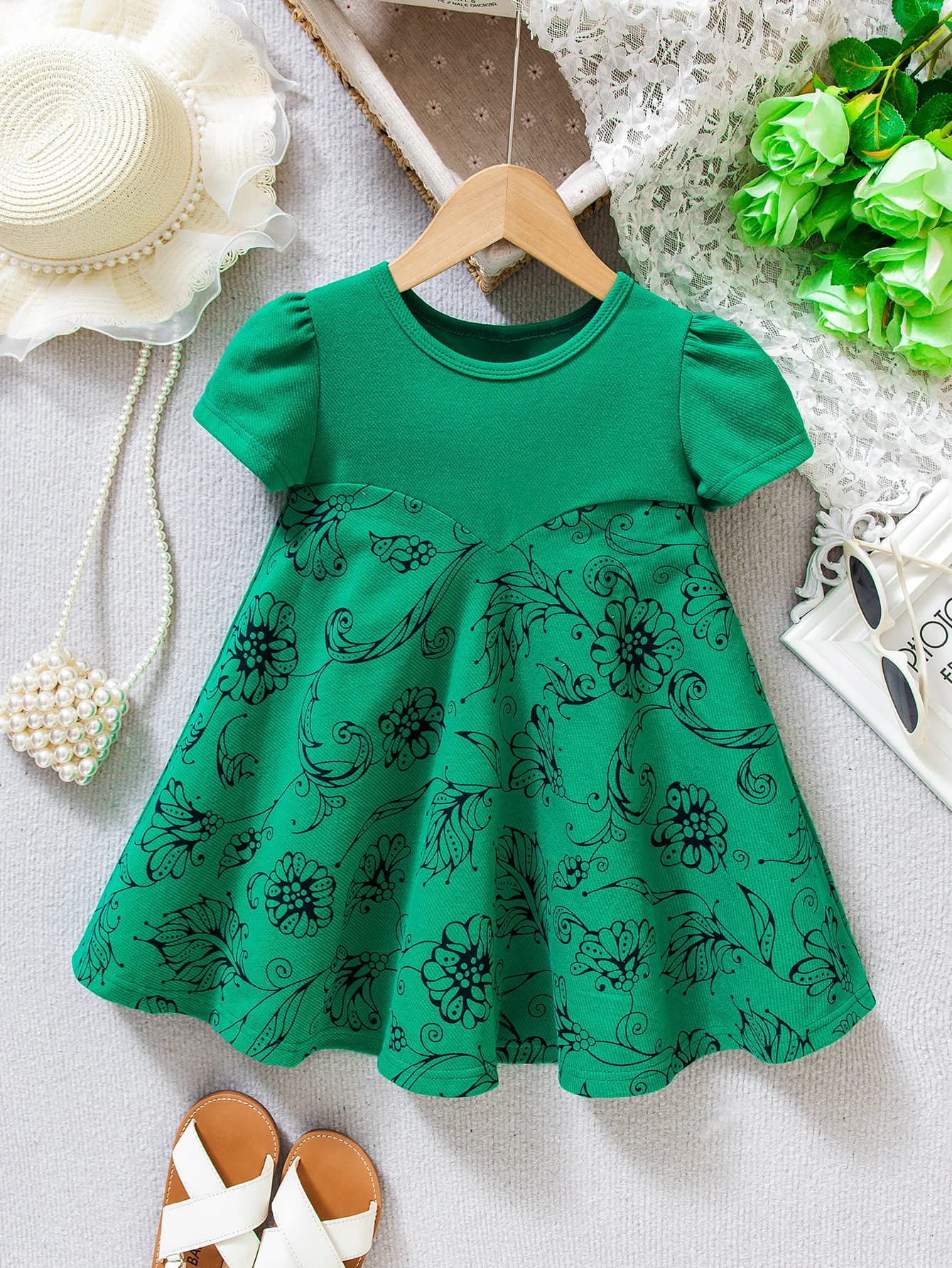 Abito verde alla moda per ragazze dai 4 ai 7 anni Regalo perfetto per bambini Articolo di abbigliamento ideale per il compleanno dei bambini o qualsiasi occasione