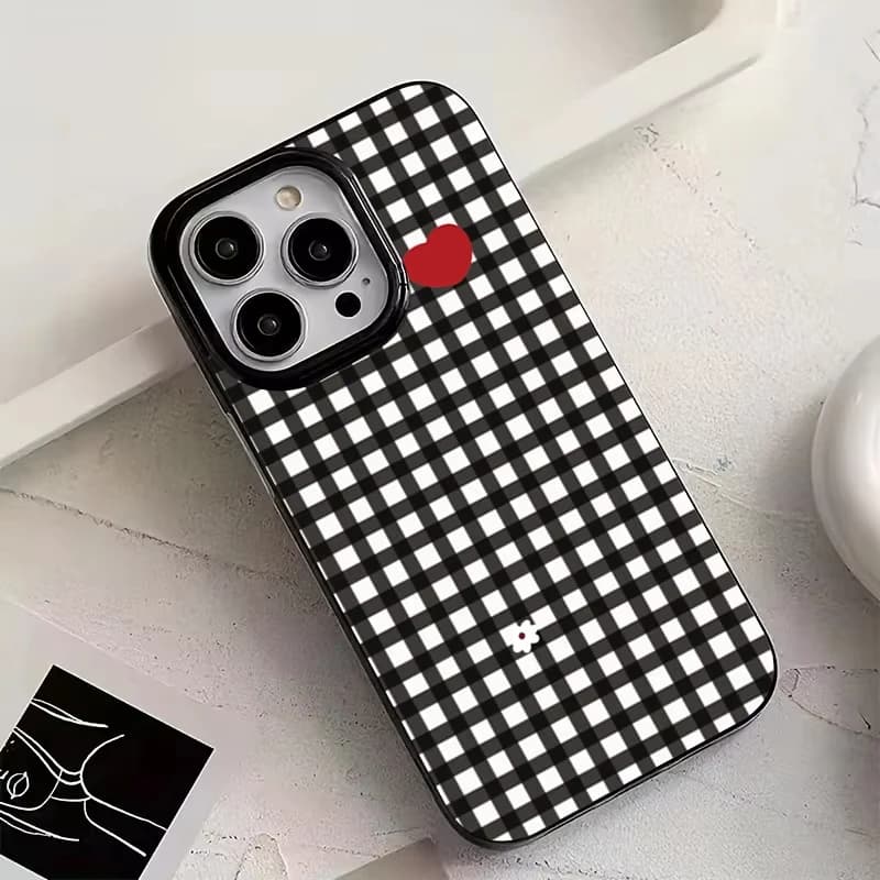 Fashionable phone case with square heart pattern for iPhone 17 Air 16 Pro Max 15 14 Plus 13 12 11, shockproof silicone back cover