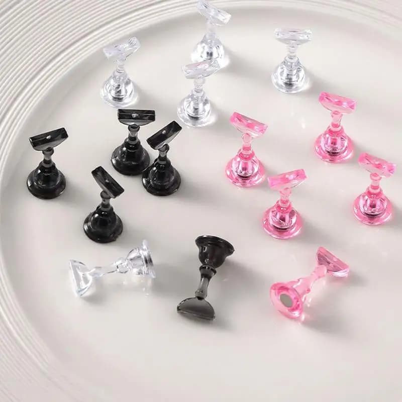 New 1 Set Chess Nail Display Acrylic Nail Display Stand Tips Holder Magnetic Nail Practice Stand Fingernail DIY Nail Stand Tool