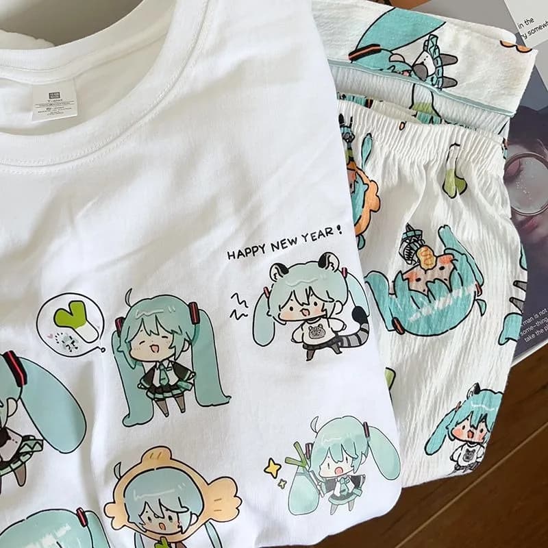 Nuovo pigiama estivo in puro cotone Hatsune Miku, completo con pantaloncini a maniche corte, girocollo, casual, adatto anche per uscire, da indossare a casa, idea regalo