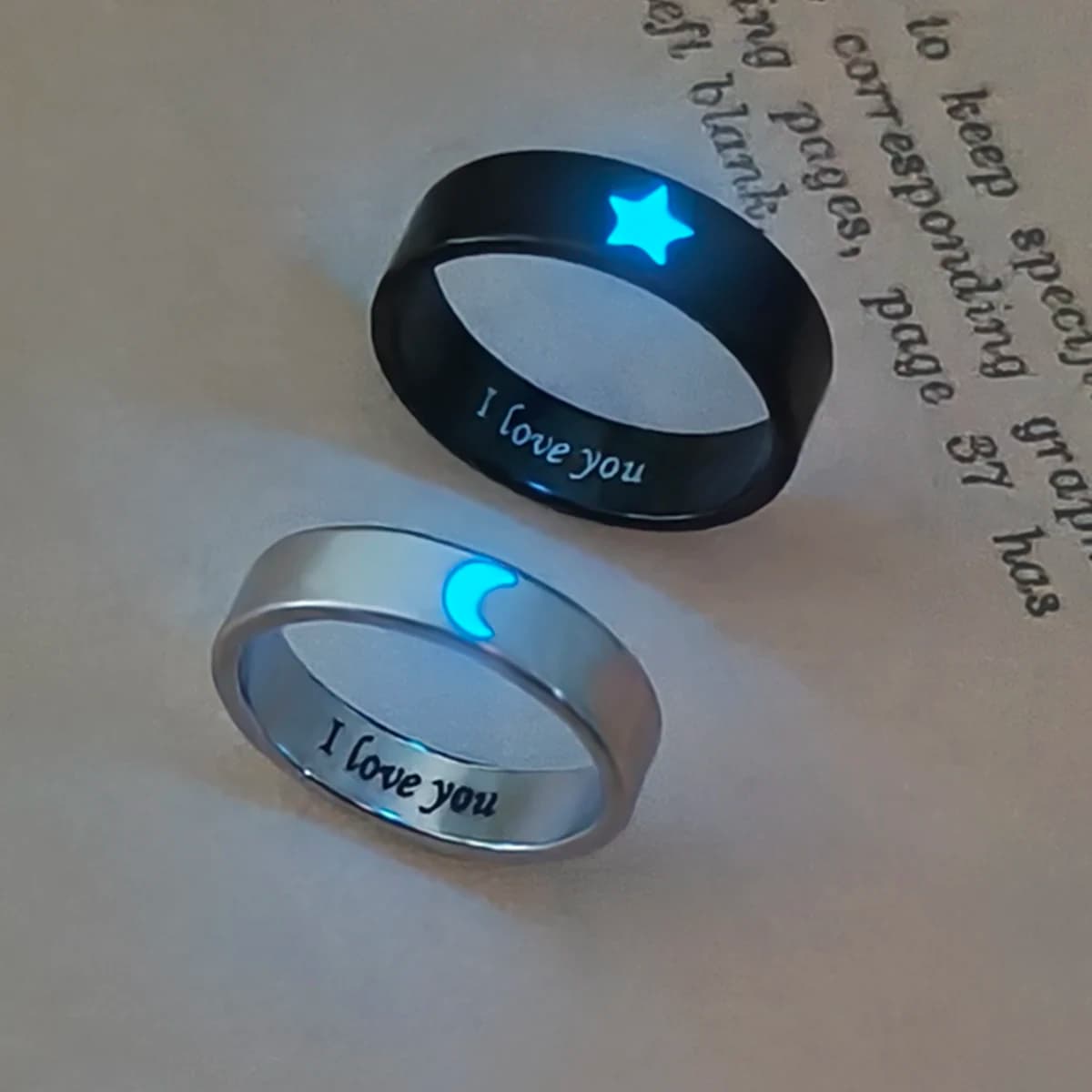 Set regalo di anelli luminosi in acciaio inossidabile per coppie - Fasce a doppio uso alla moda e brillanti per uomo e donna