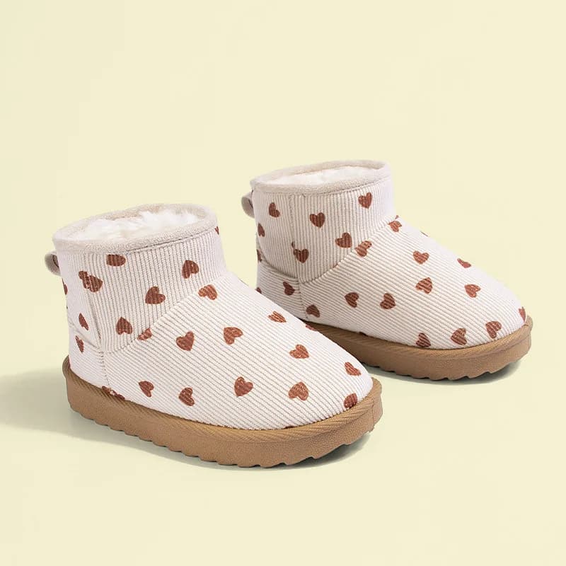 Hot winter short boots from girl Kids boots for indoors and outdoors with heart print