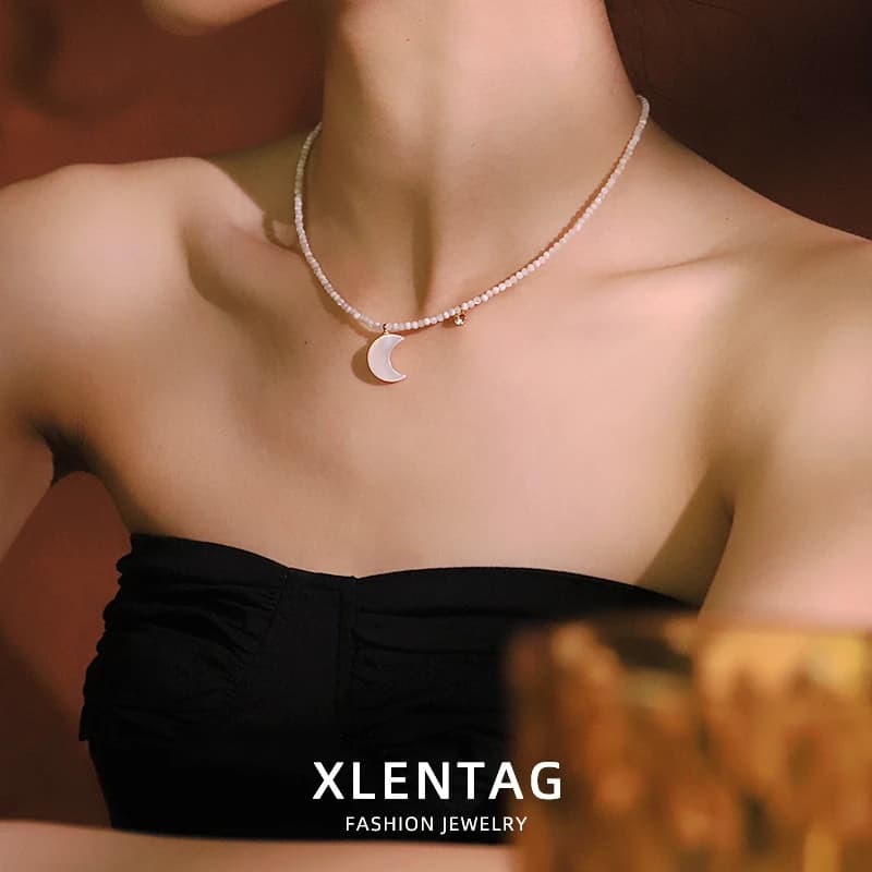 Collana con zirconi con conchiglia di luna Collana regolabile dal design fatto a mano Regalo per banchetti per gioielli da donna madre moglie GN0838
