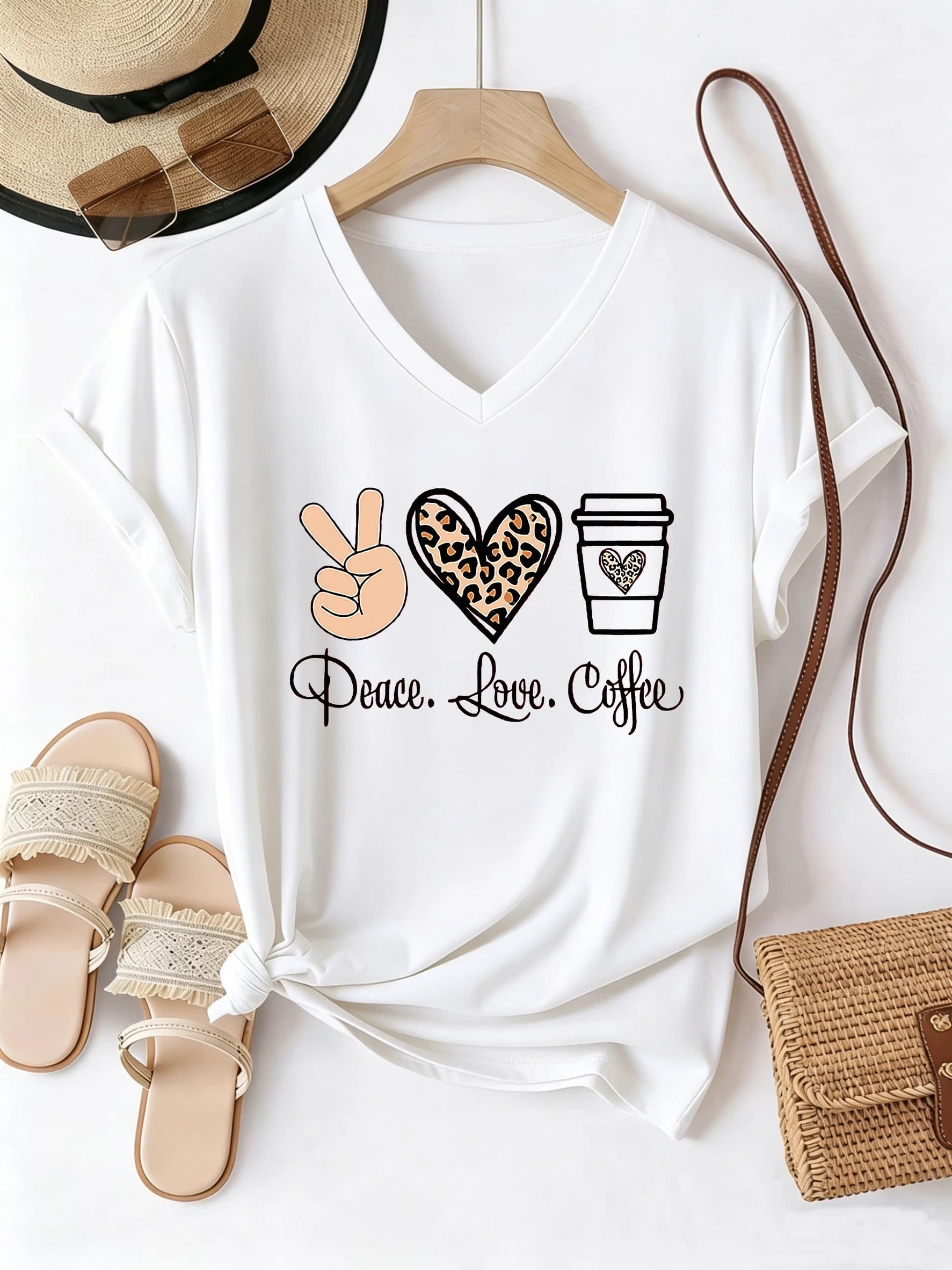 T-shirt Morbida con Scollo a V, Stile Casual Y2k, Stampa Peace Love Coffee, Maglietta Donna a Maniche Corte, Scollo a V, Estiva Primaverile
